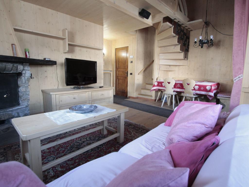 Tranquil Holiday Home In Livigno Italy Near Ski Area Extérieur photo